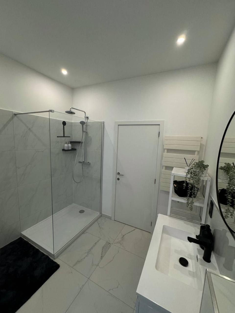 Studio A Ixelles - Viaduc ブリュッセル エクステリア 写真